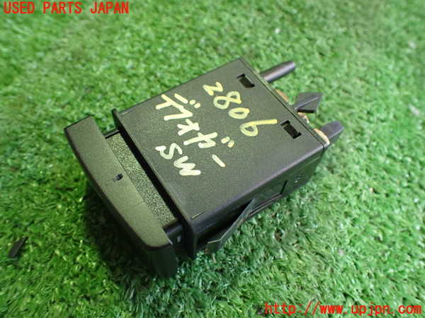2UPJ-28066300]VW ニュービートルカブリオレ(1YAZJ)デフォッガースイッチ 中古_m0002.jpg