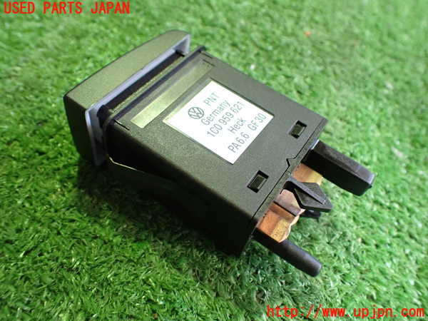 2UPJ-28066300]VW ニュービートルカブリオレ(1YAZJ)デフォッガースイッチ 中古_m0003.jpg