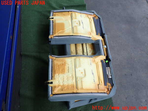 2UPJ-28067385]VW ニュービートルカブリオレ(1YAZJ)リアシート 中古_m0005.jpg