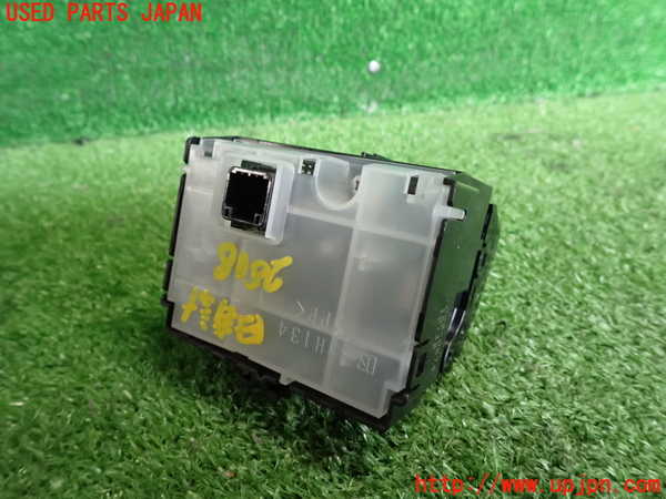 2UPJ-28087850]ハリアー(ZSU60W)時計 中古_m0002.jpg