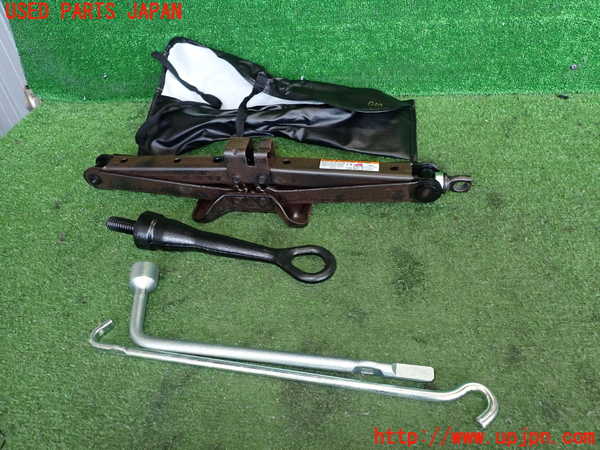 2UPJ-28087805]ハリアー(ZSU60W)車載工具 中古_m0001.jpg