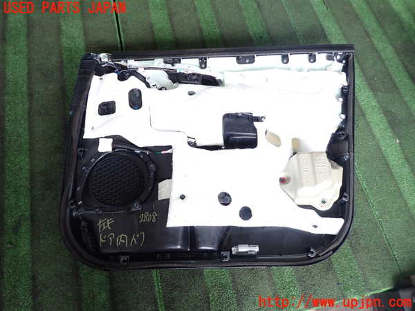 2UPJ-28081264]ハリアー(ZSU60W)左前ドア内張り 中古_m0002.jpg