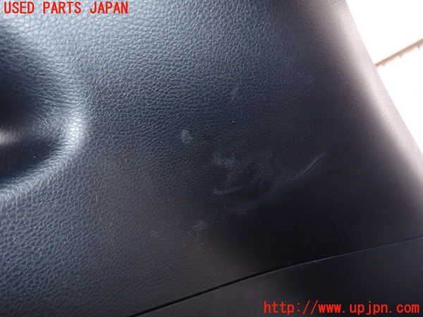 2UPJ-28087675]ハリアー(ZSU60W)右リアピラートリム 中古_m0003.jpg