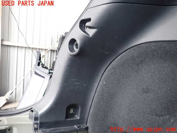 2UPJ-28087680]ハリアー(ZSU60W)左リアピラートリム 中古_m0003.jpg