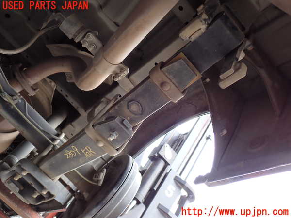 2UPJ-28095100]ハイエースバン200系(KDH201V)右リアスプリング 中古_m0001.jpg