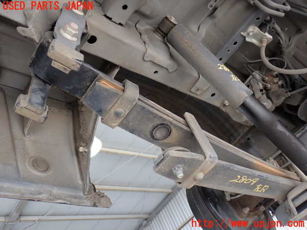 2UPJ-28095105]ハイエースバン200系(KDH201V)左リアスプリング 中古_m0001.jpg
