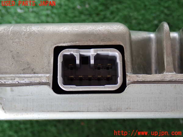 2UPJ-28096525]ハイエースバン200系(KDH201V)アンプ 中古_m0002.jpg