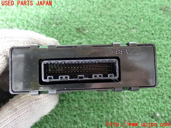 2UPJ-28096148]ハイエースバン200系(KDH201V)コンピューター3 (88650-26400) 中古_m0002.jpg