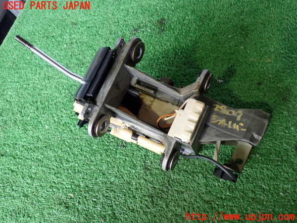 2UPJ-28097555]ハイエースバン200系(KDH201V)ATシフトレバー 中古_m0004.jpg