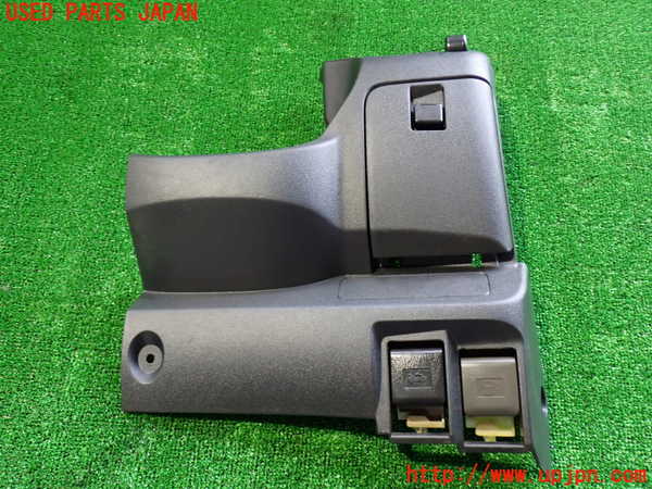 2UPJ-28097841]ハイエースバン200系(KDH201V)小物入れ1 中古_m0001.jpg