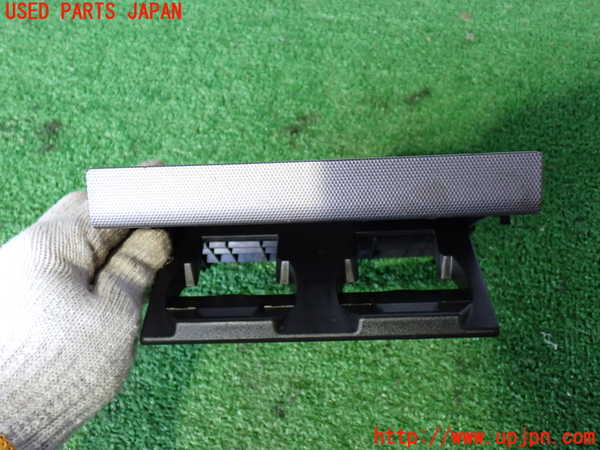 2UPJ-28097810]ハイエースバン200系(KDH201V)ドリンクホルダー 中古_m0002.jpg