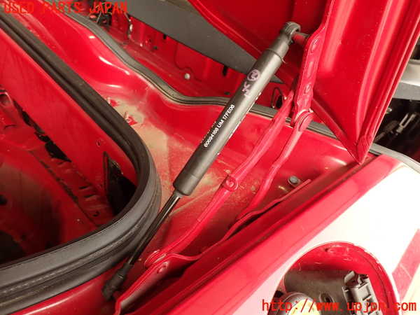 2UPJ-28101506]アルファロメオ・スパイダー(93922S)トランクダンパー 中古_m0001.jpg