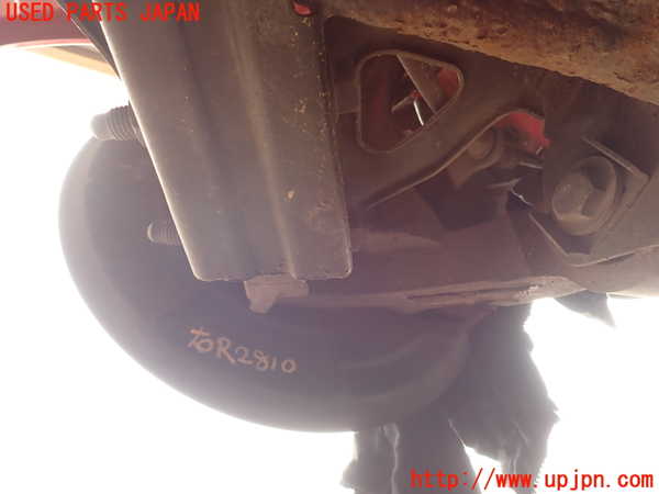 2UPJ-28104300]アルファロメオ・スパイダー(93922S)右リアナックルハブ 中古_m0002.jpg