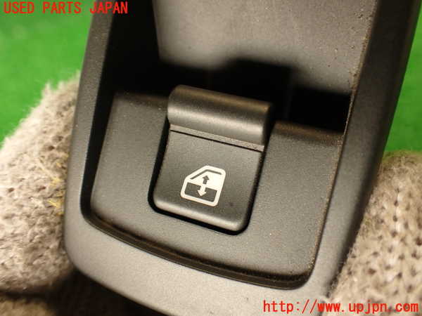 2UPJ-28106245]アルファロメオ・スパイダー(93922S)左パワーウィンドウスイッチ 中古_m0002.jpg