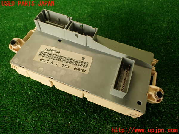 2UPJ-28106742]アルファロメオ・スパイダー(93922S)ヒューズボックス2 中古_m0002.jpg
