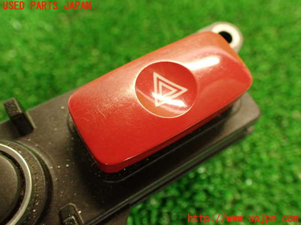 2UPJ-28106290]アルファロメオ・スパイダー(93922S)ハザードスイッチ 中古_m0002.jpg