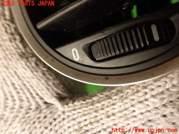 2UPJ-28107527]アルファロメオ・スパイダー(93922S)エアコン吹き出し口2 (右) 中古_m0002.jpg