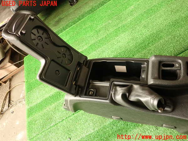 2UPJ-28107540]アルファロメオ・スパイダー(93922S)センターコンソール 中古_m0002.jpg