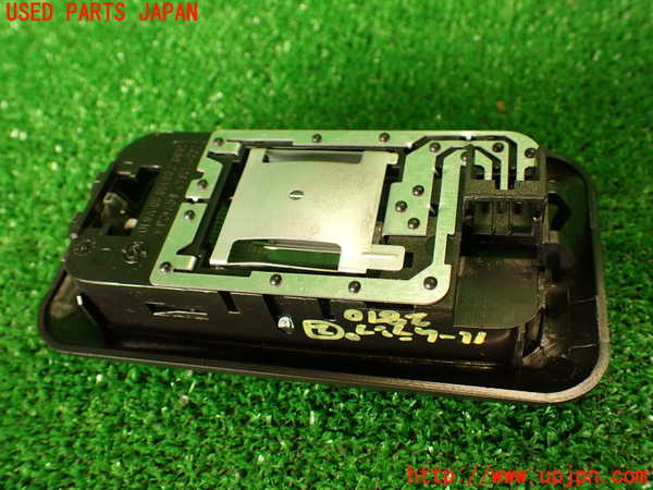 2UPJ-28106412]アルファロメオ・スパイダー(93922S)ルームランプ2 (ラゲッジ左) 中古_m0003.jpg