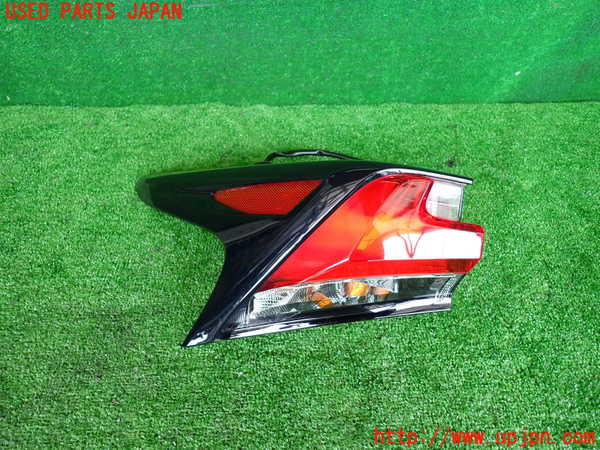 2UPJ-28111536]レクサス・NX300h(AYZ10)左テールランプ 中古_m0001.jpg