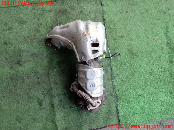 2UPJ-28112041]レクサス・NX300h(AYZ10)エキマニ1 (触媒 マニバーター) 中古_m0001.jpg