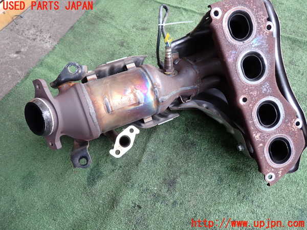 2UPJ-28112041]レクサス・NX300h(AYZ10)エキマニ1 (触媒 マニバーター) 中古_m0004.jpg