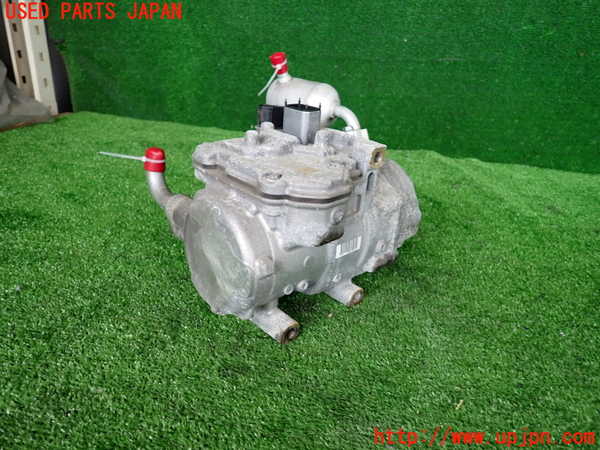 2UPJ-28116025]レクサス・NX300h(AYZ10)エアコンコンプレッサー 中古_m0001.jpg