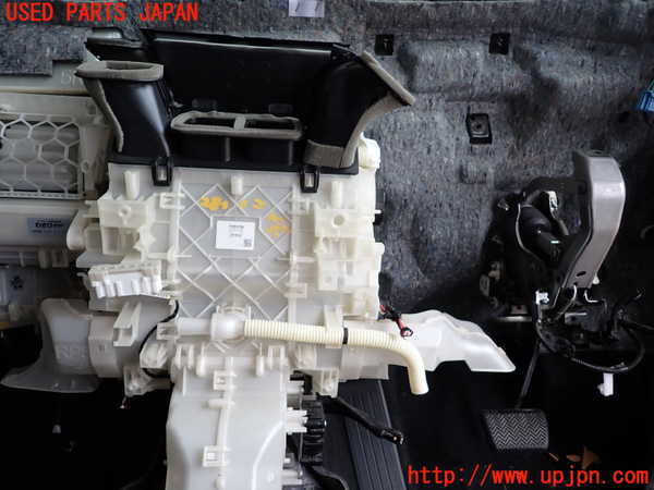 2UPJ-28116081]レクサス・NX300h(AYZ10)エバポレーター1 中古_m0001.jpg