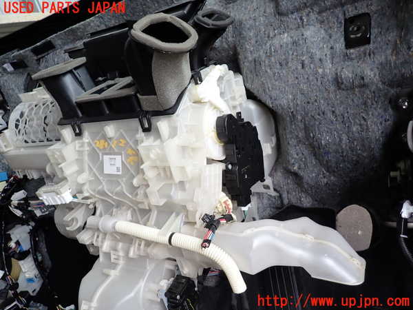 2UPJ-28116081]レクサス・NX300h(AYZ10)エバポレーター1 中古_m0002.jpg