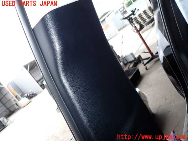 2UPJ-28117665]レクサス・NX300h(AYZ10)右センターピラートリム 中古_m0003.jpg