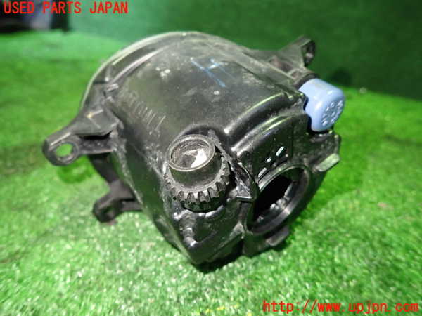 1UPJ-28121182]レクサス・CT200h(ZWA10)左フォグ 中古_m0003.jpg