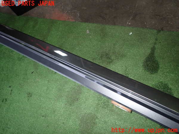 1UPJ-28121390]レクサス・CT200h(ZWA10)右サイドステップ 中古_m0003.jpg