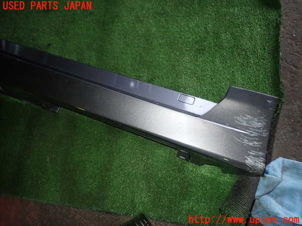 1UPJ-28121390]レクサス・CT200h(ZWA10)右サイドステップ 中古_m0004.jpg