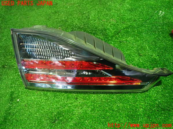 1UPJ-28121552]レクサス・CT200h(ZWA10)左リアフィニッシャー 中古_m0001.jpg