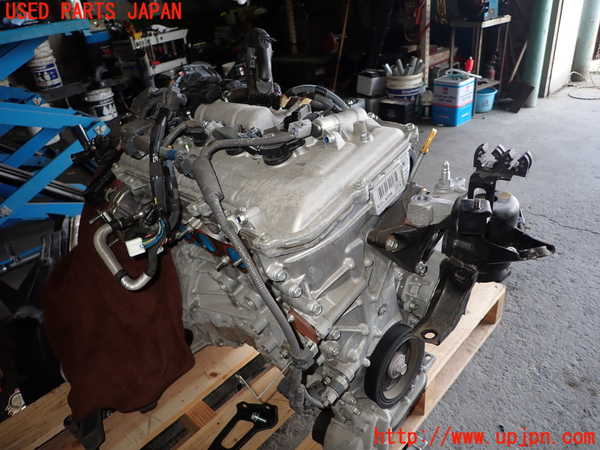 1UPJ-28122010]レクサス・CT200h(ZWA10)エンジン 2ZR-FXE 中古_m0002.jpg