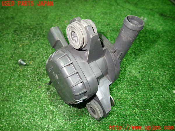1UPJ-28122110]レクサス・CT200h(ZWA10)ウォーターポンプ 中古_m0001.jpg