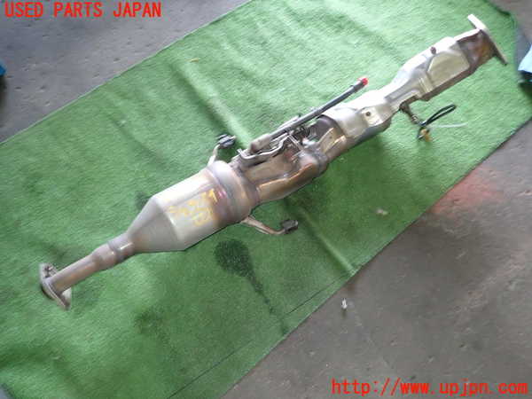 1UPJ-28122661]レクサス・CT200h(ZWA10)触媒1 中古_m0001.jpg