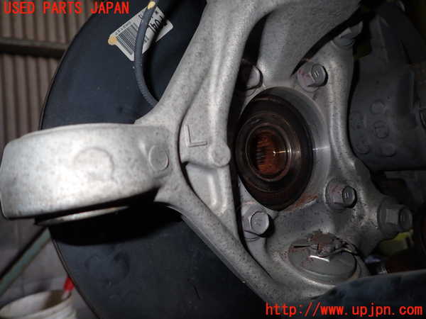 1UPJ-28124295]レクサス・CT200h(ZWA10)左フロントナックルハブ 中古_m0002.jpg