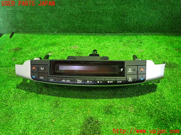 5UPJ-28126066]レクサス・CT200h(ZWA10)エアコンスイッチ1 中古_m0001.jpg