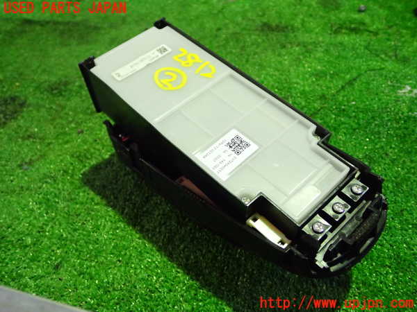 1UPJ-28126307]レクサス・CT200h(ZWA10)スイッチ2(ナビメニュー　操作) 中古_m0003.jpg