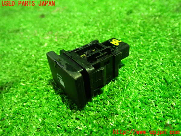1UPJ-28126313]レクサス・CT200h(ZWA10)スイッチ8(給油口) 中古_m0002.jpg