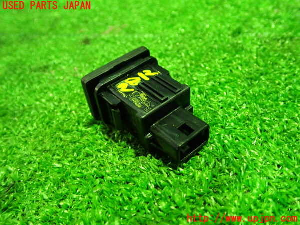1UPJ-28126313]レクサス・CT200h(ZWA10)スイッチ8(給油口) 中古_m0003.jpg
