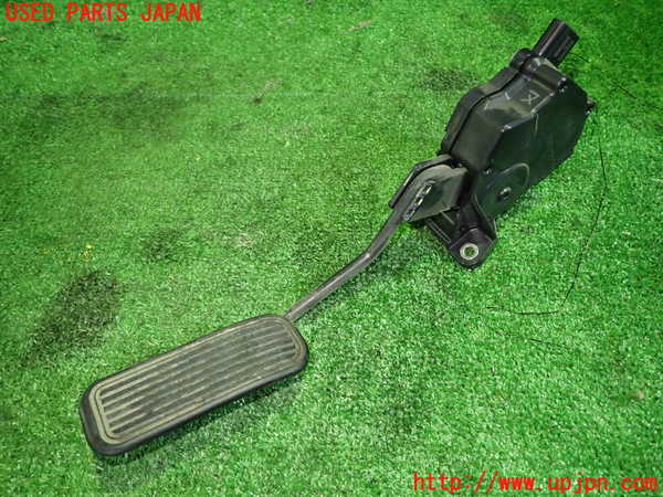 1UPJ-28126381]レクサス・CT200h(ZWA10)センサー1（アクセルペダル） 中古_m0001.jpg