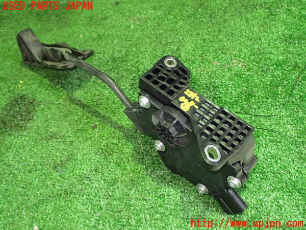 1UPJ-28126381]レクサス・CT200h(ZWA10)センサー1（アクセルペダル） 中古_m0003.jpg