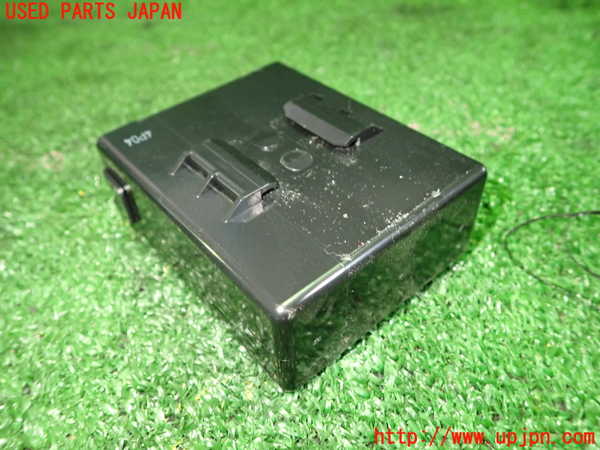 5UPJ-28126147]レクサス・CT200h(ZWA10)コンピューター2 中古 86572-76020_m0003.jpg
