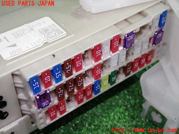 1UPJ-28126742]レクサス・CT200h(ZWA10)ヒューズボックス2 中古_m0003.jpg