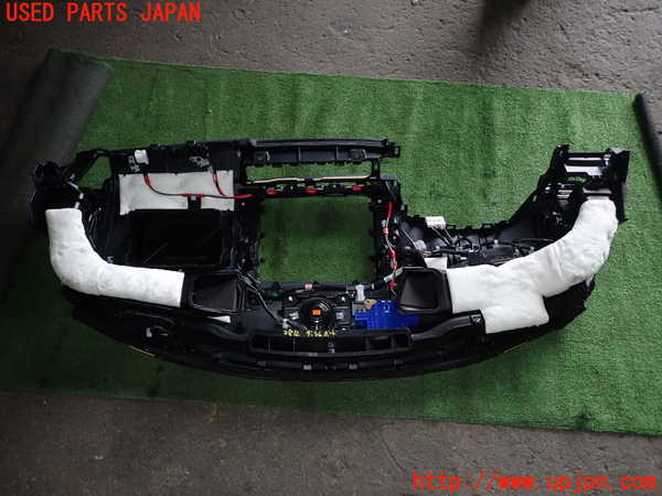 1UPJ-28127505]レクサス・CT200h(ZWA10)ダッシュボード 中古_m0005.jpg