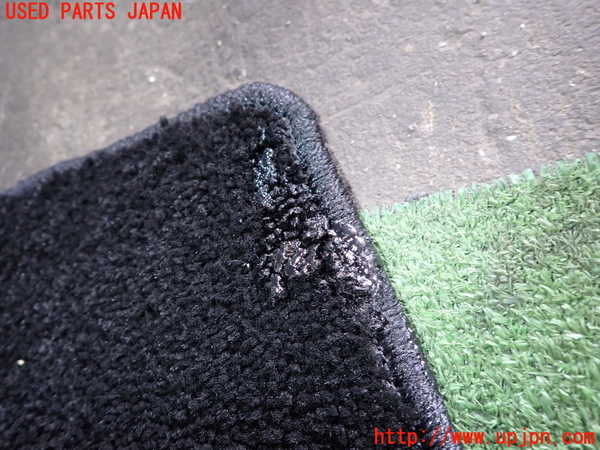 1UPJ-28127800]レクサス・CT200h(ZWA10)フロアマット 中古_m0004.jpg
