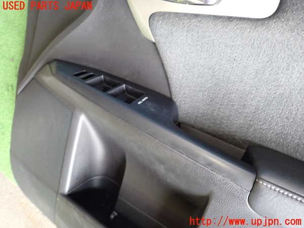 1UPJ-28121234]レクサス・CT200h(ZWA10)右前ドア内張り 中古_m0004.jpg