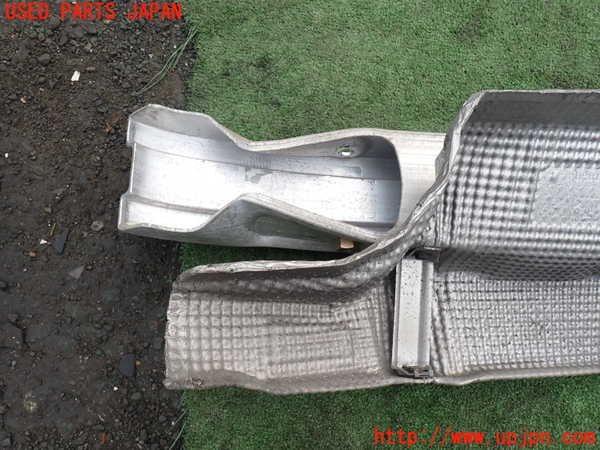 5UPJ-28131614]ポルシェ・ボクスター(98623)リアバンパーホースメント 【ジャンク】_m0004.jpg